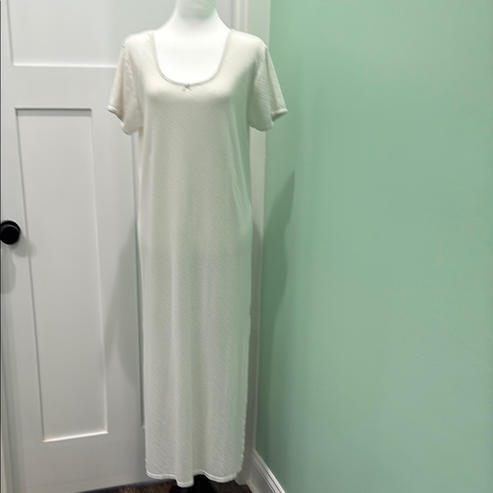 Vintage Victoria’s Secret Country Collection Soft Lightweight Night Shirt. Small